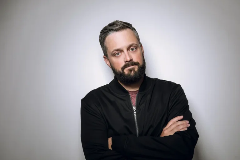 How Tall Is Nate Bargatze